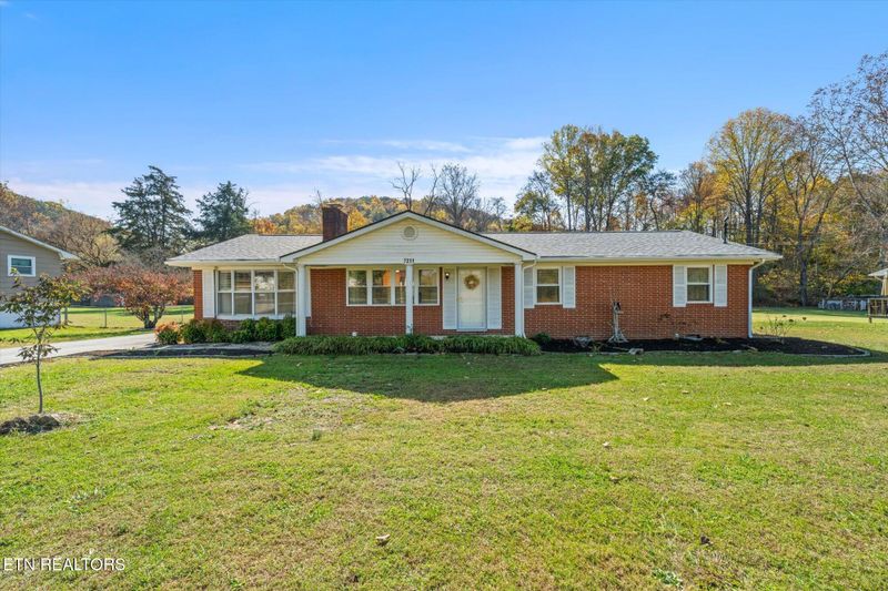 7211 Fairview Rd, Corryton, TN 37721