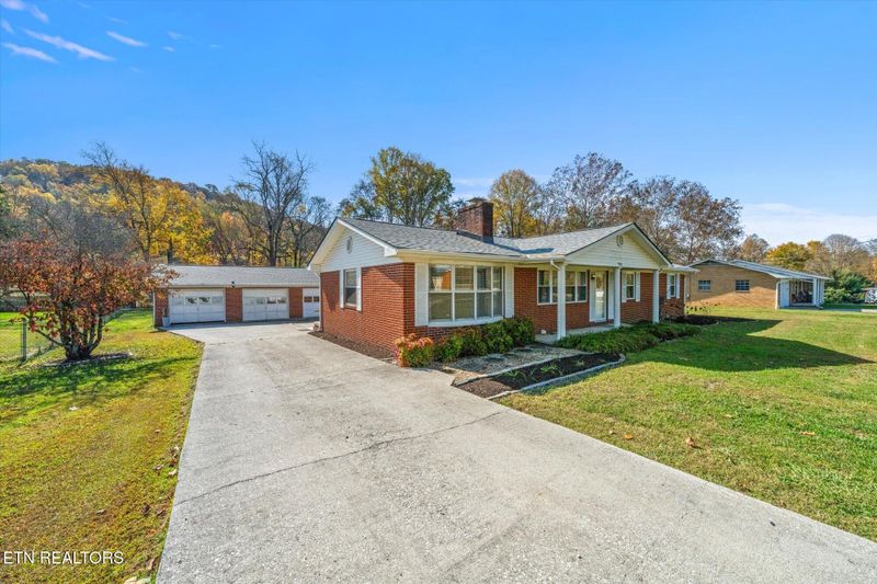 7211 Fairview Rd, Corryton, TN 37721