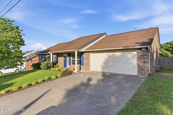 7213 Agatha Rd, Corryton, TN 37721
