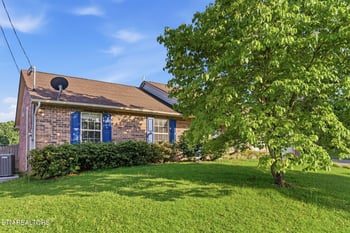 7213 Agatha Rd, Corryton, TN 37721
