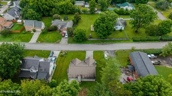 7213 Emerald Heath Rd, Powell, TN 37849