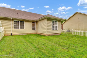 7215 Oakfield Ln, Powell, TN 37849