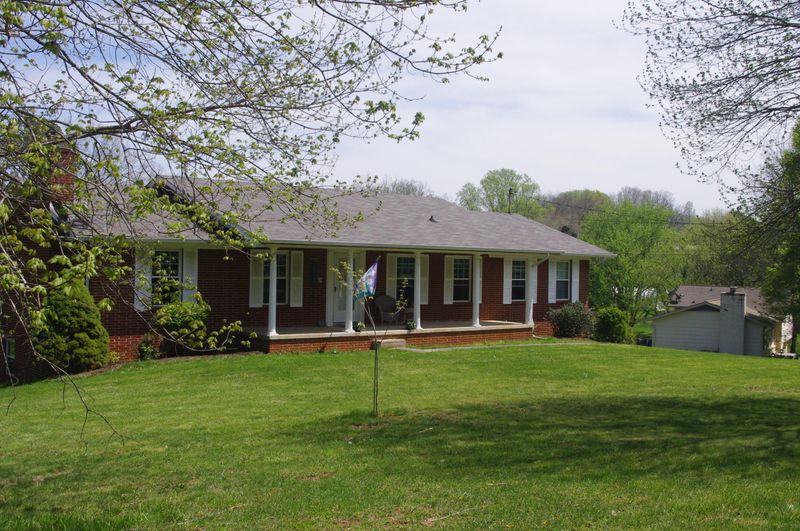 7216 Regency Rd, Knoxville, TN 37931