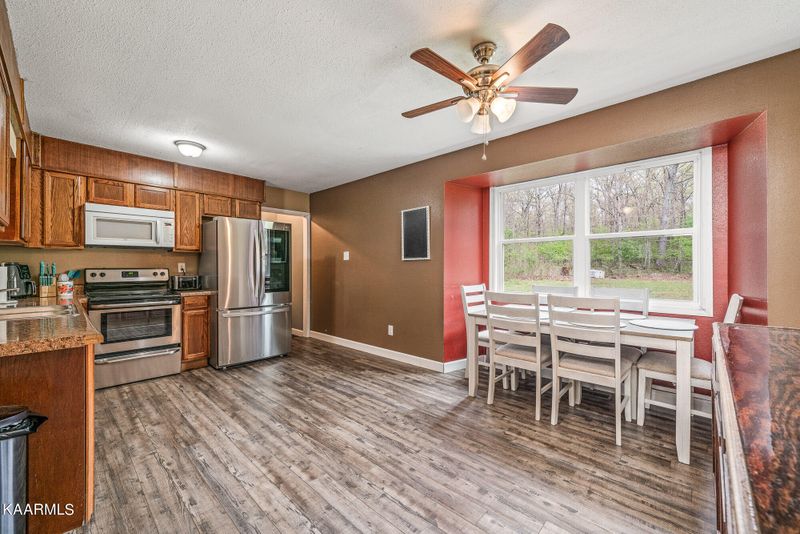 722 Bent Tree Dr, Crossville, TN 38555
