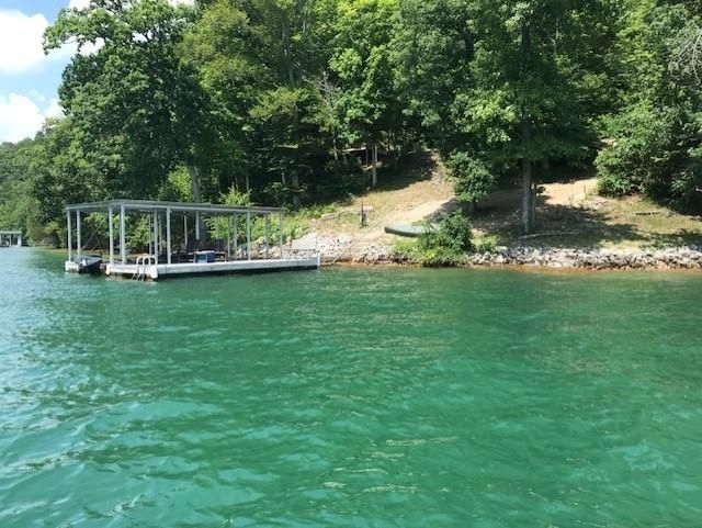 722 Hiwassee Dr, Jacksboro, TN 37757