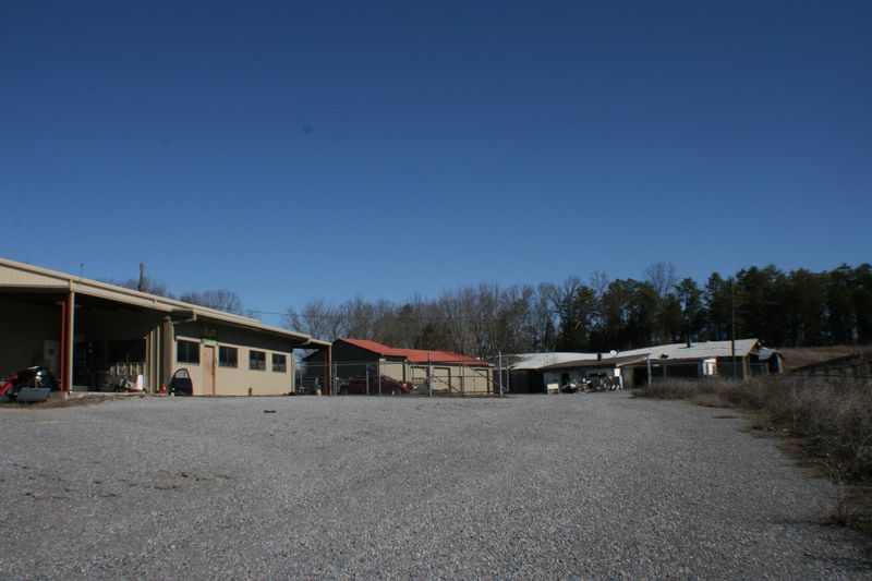 722 Maples Hollow Rd, Sevierville, TN 37876