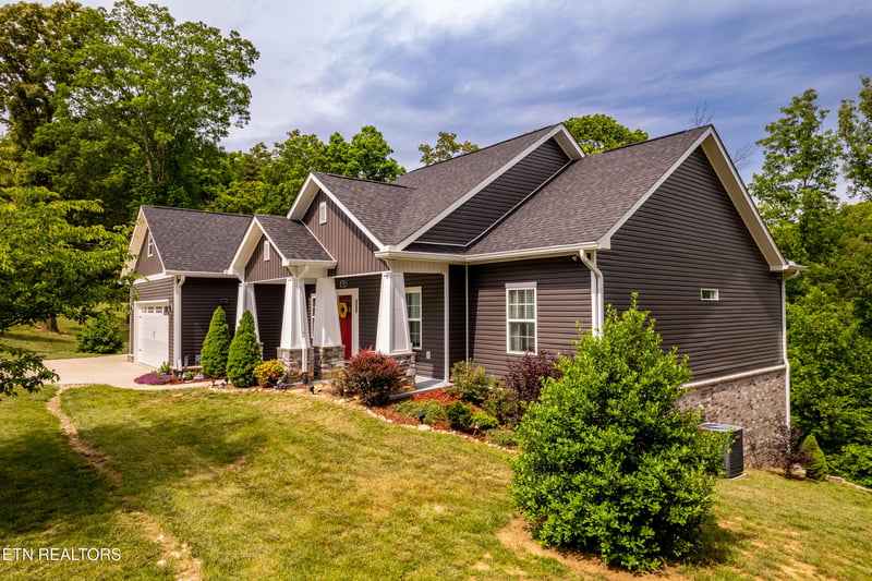722 Rio Dr, Friendsville, TN 37737