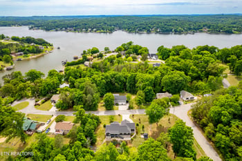 722 Rio Dr, Friendsville, TN 37737