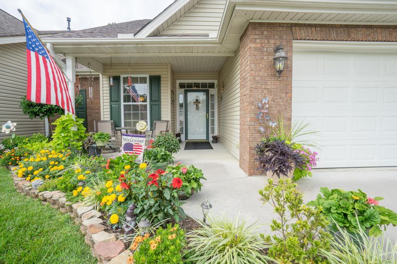 7223 Oakfield Ln, Powell, TN 37849