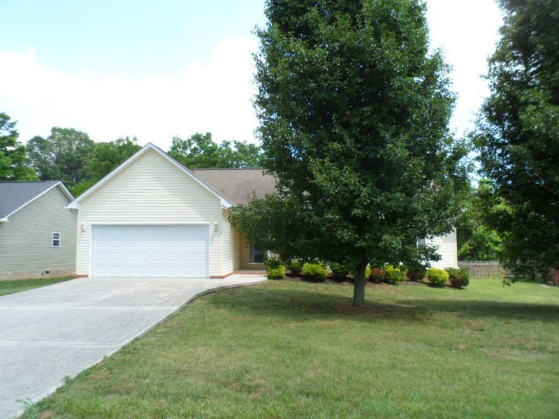 7226 Winding Creek Ln, Corryton, TN 37721