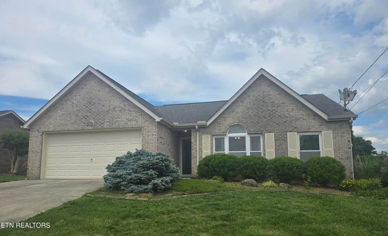 7228 Ghiradelli Rd, Knoxville, TN 37918