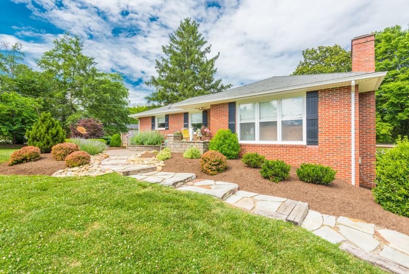 7228 Joyce Ln, Powell, TN 37849