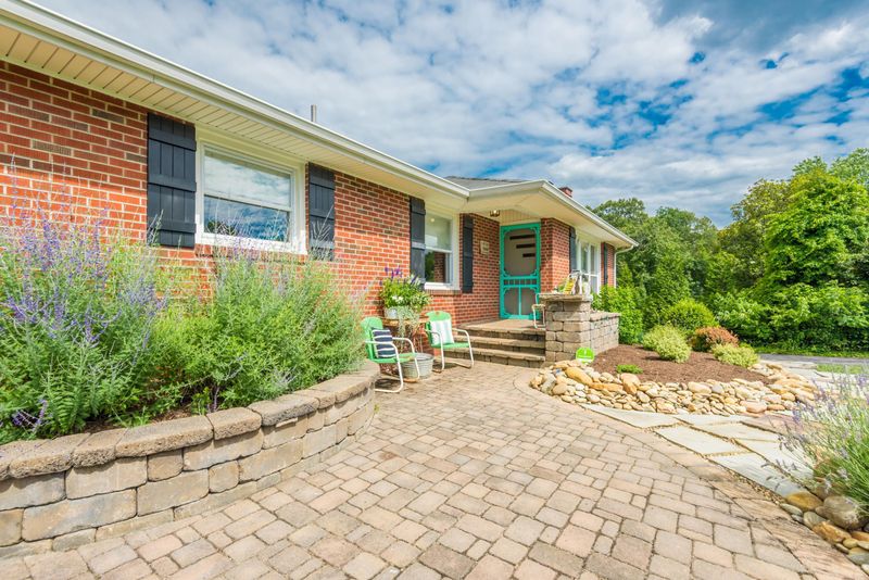 7228 Joyce Ln, Powell, TN 37849