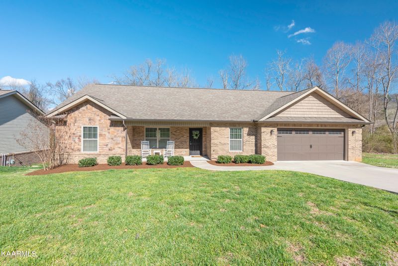 7228 Thornbrook Ln, Powell, TN 37849
