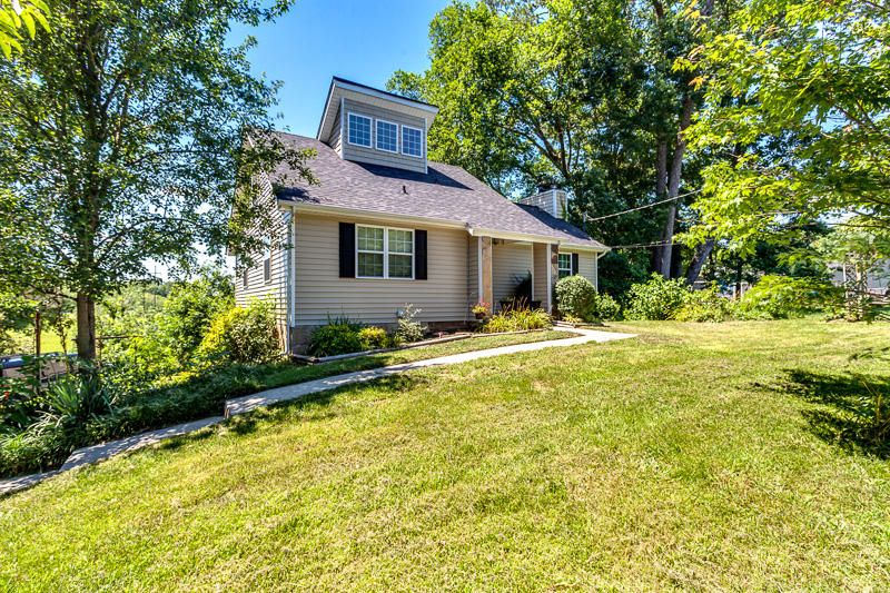 7229 Periwinkle Rd, Knoxville, TN 37918