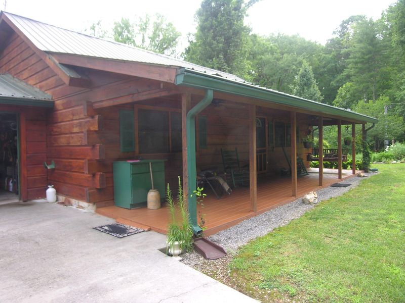 723 Epperson Rd, Tellico Plains, TN 37385