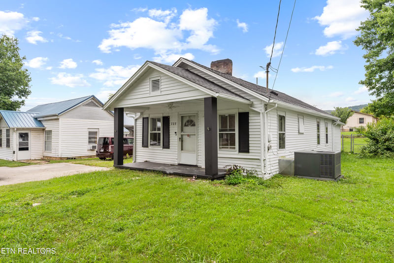 723 N Kingston Ave, Rockwood, TN 37854