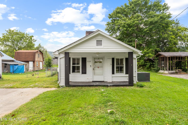 723 N Kingston Ave, Rockwood, TN 37854