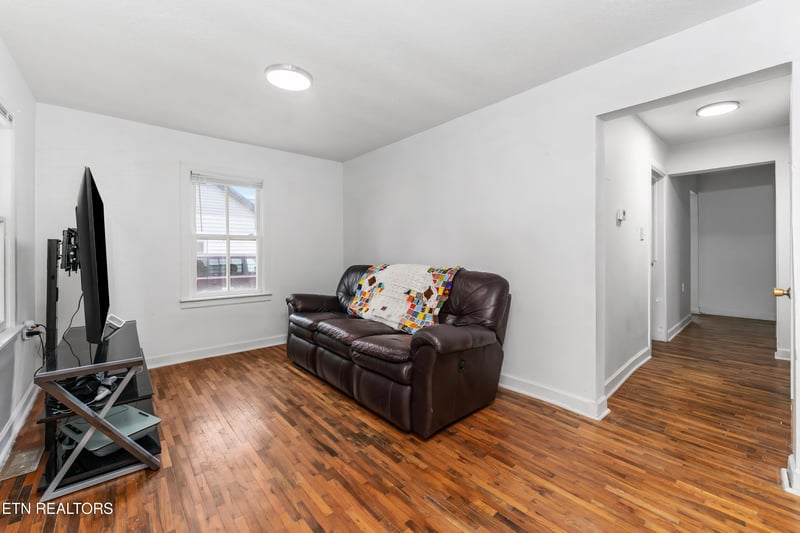 723 N Kingston Ave, Rockwood, TN 37854