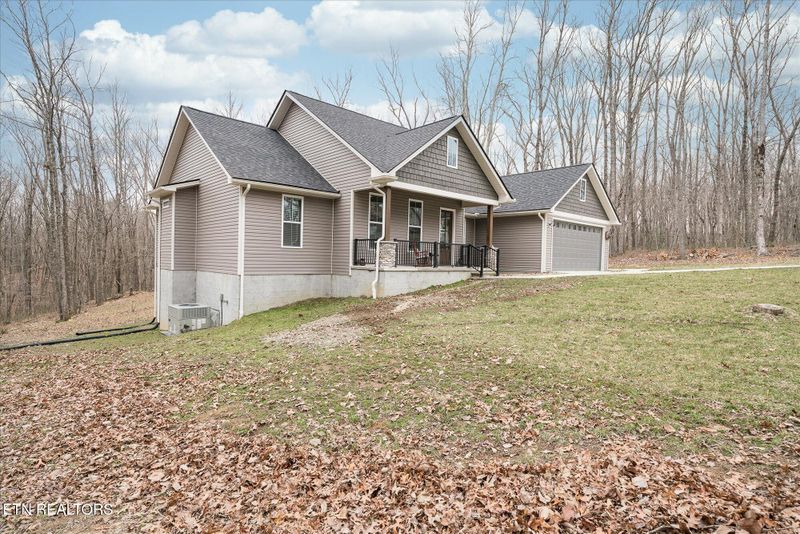 723 Poston Dr, Monterey, TN 38574