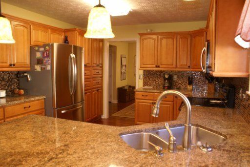 7232 Autumnview Ln, Powell, TN 37849
