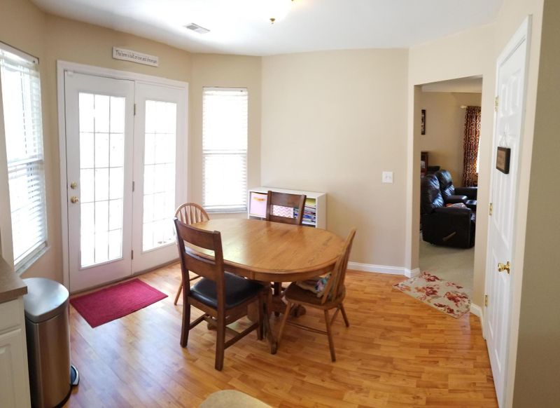7233 Winding Creek Ln, Corryton, TN 37721