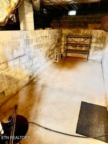 7236 Oakmeade Rd, Powell, TN 37849