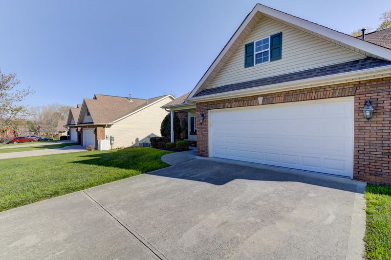 7238 Oakfield Ln, Powell, TN 37849