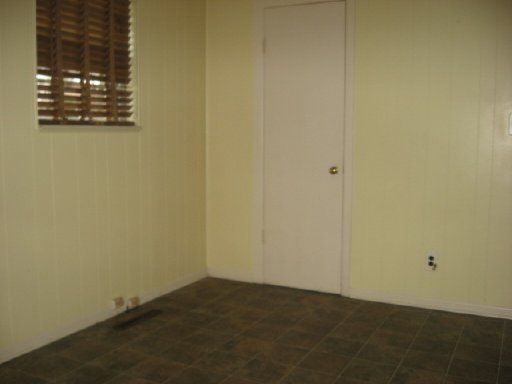 724 6th St, Etowah, TN 37331