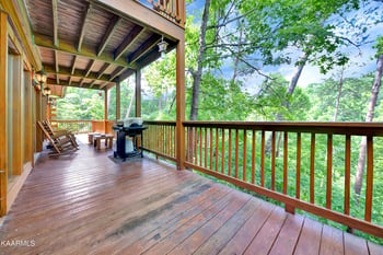 724 Chickasaw Gap Way, Pigeon Forge, TN 37863