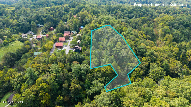 724 Hardin Ln, Sevierville, TN 37862