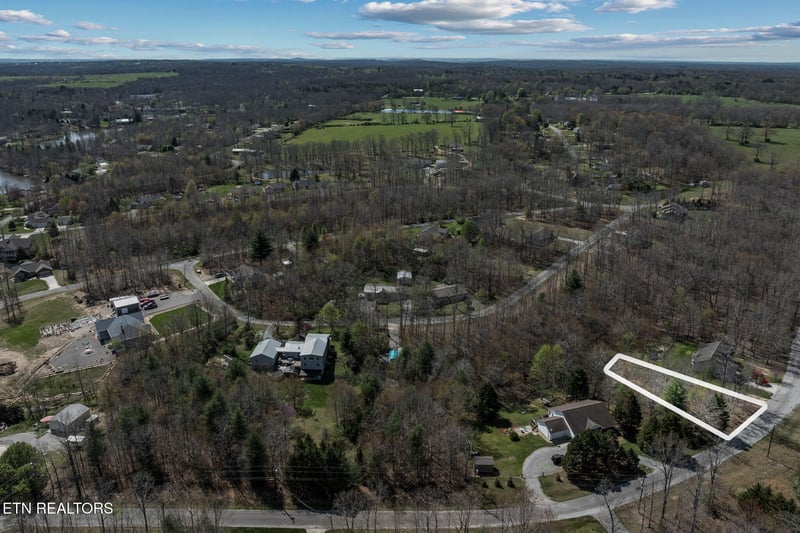 724 Keato Dr, Crossville, TN 38572