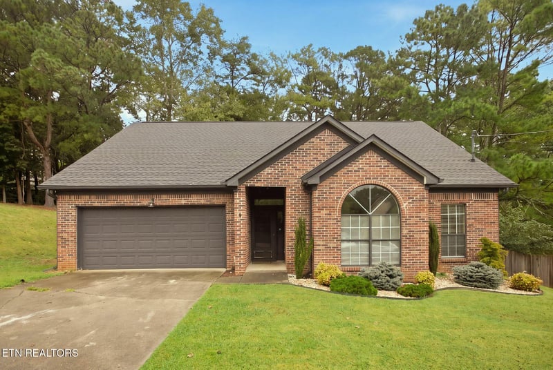 724 Shady Springs Ln, Knoxville, TN 37923