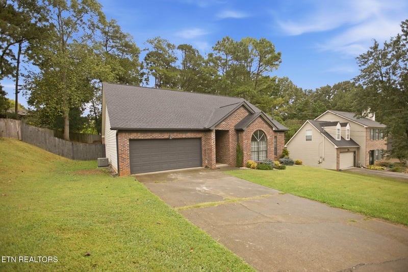 724 Shady Springs Ln, Knoxville, TN 37923