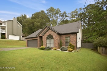 724 Shady Springs Ln, Knoxville, TN 37923