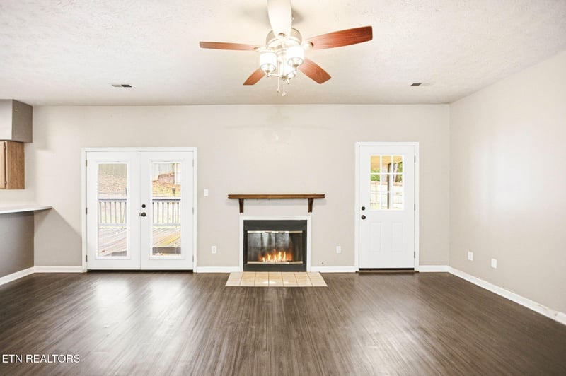 724 Shady Springs Ln, Knoxville, TN 37923
