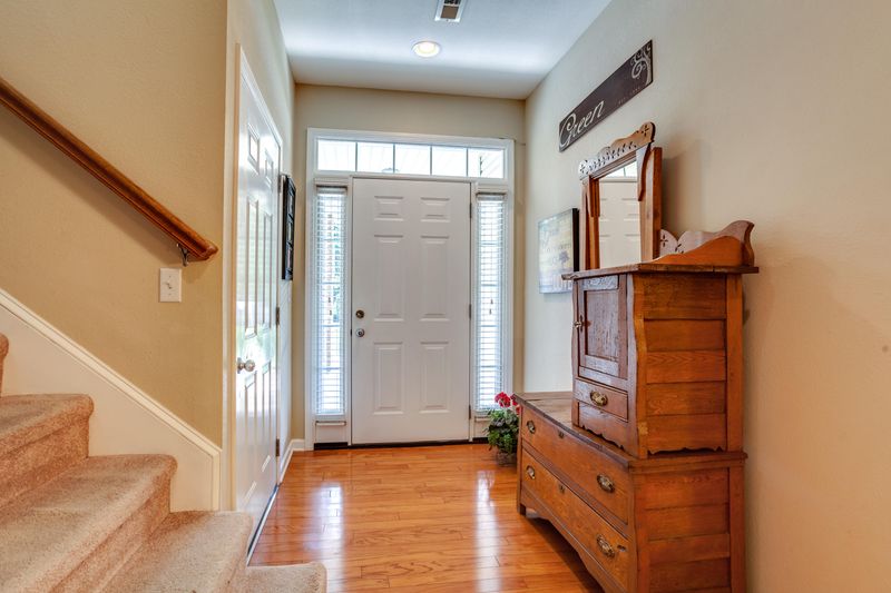 7242 Oakfield Ln, Powell, TN 37849