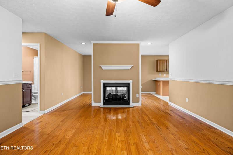 7245 Ghiradelli Rd, Knoxville, TN 37918