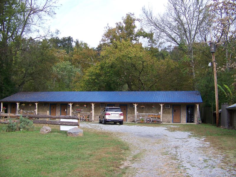 7249 E Lamar Alexander Pkwy, Townsend, TN 37882