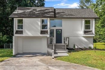 725 Hidden Valley Rd, Knoxville, TN 37923