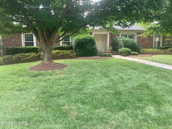 725 Kempton Rd, Knoxville, TN 37909
