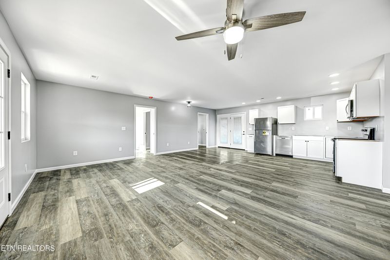 725 Lookout Dr, Rutledge, TN 37861