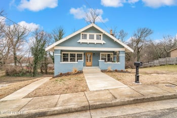 725 SE Witt Pl, Knoxville, TN 37915