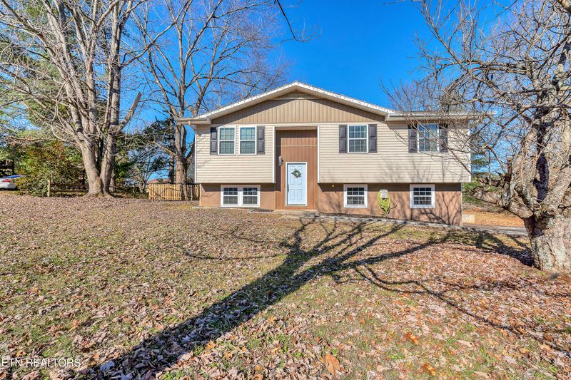 725 Winston Dr, Seymour, TN 37865