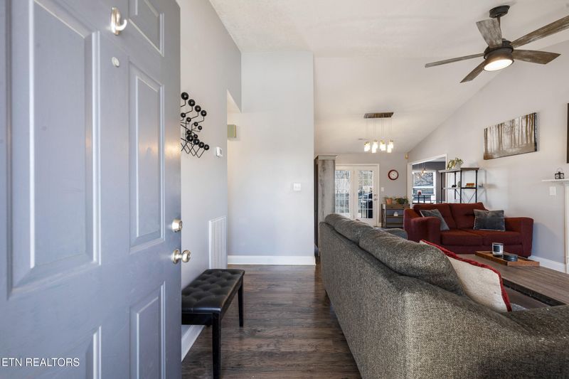 7258 Ghiradelli Rd, Knoxville, TN 37918