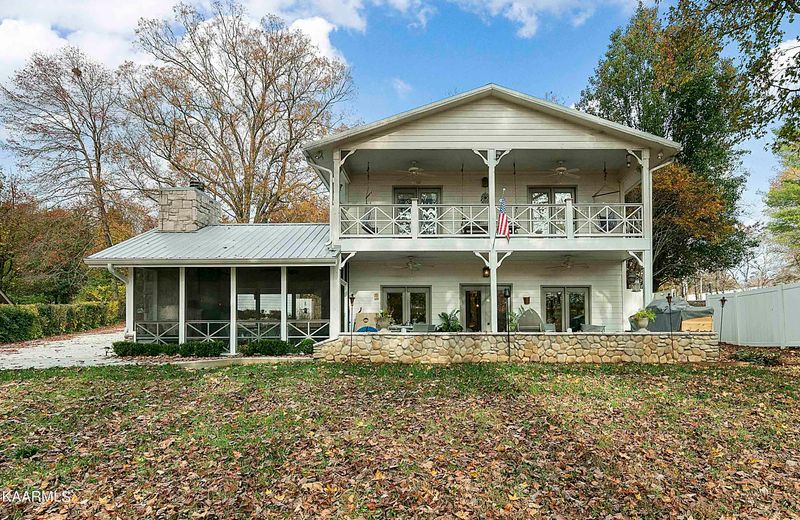 726 Halfmoon Shores Dr, Ten Mile, TN 37880