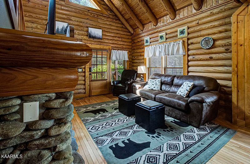 727 Golf View Blvd #14A, Pigeon Forge, TN 37863
