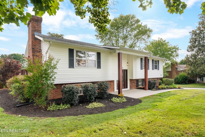 727 Morton Cir, Maryville, TN 37804