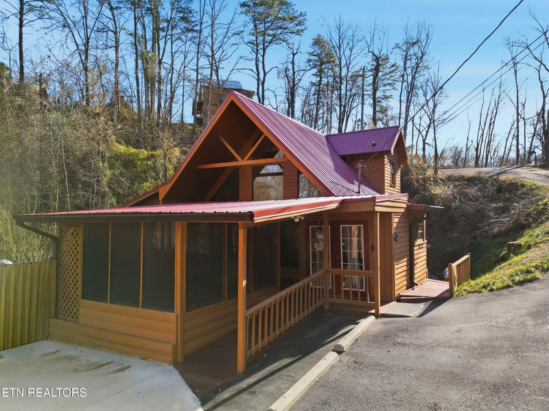 727 Sunrise Blvd, Sevierville, TN 37862
