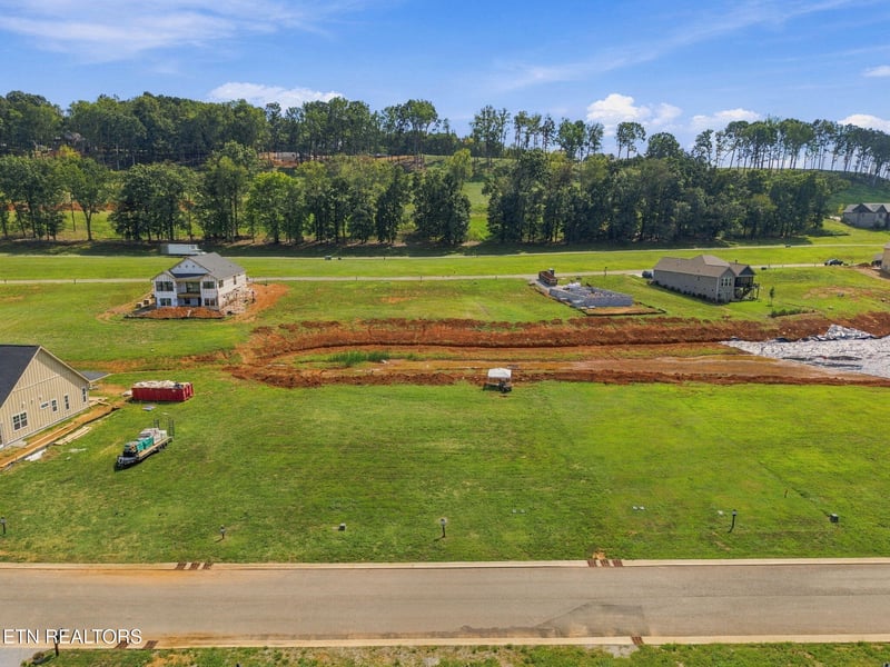 728 Black Bear Cir, Loudon, TN 37774